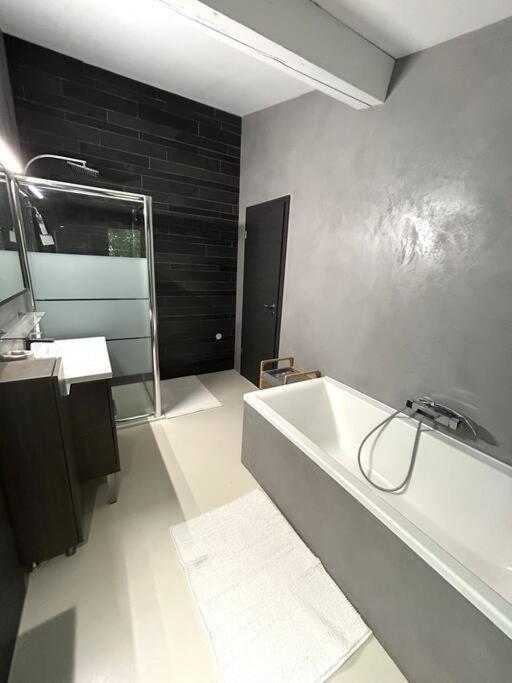Superbe Maison Avec Jacuzzi Ventabren Екстер'єр фото