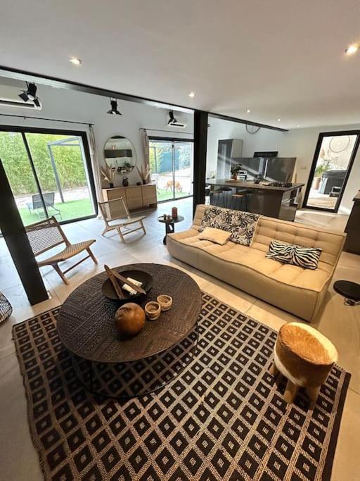 Superbe Maison Avec Jacuzzi Ventabren Екстер'єр фото
